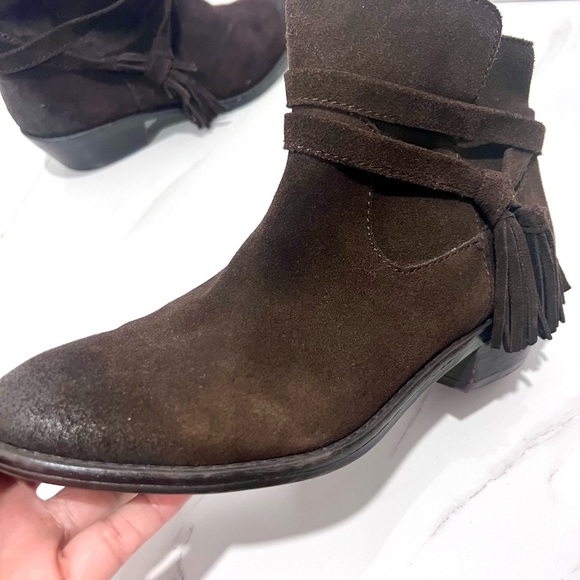 Sofft western fringe Tamala Tassel Ankle Boots 8 - Picture 7 of 11